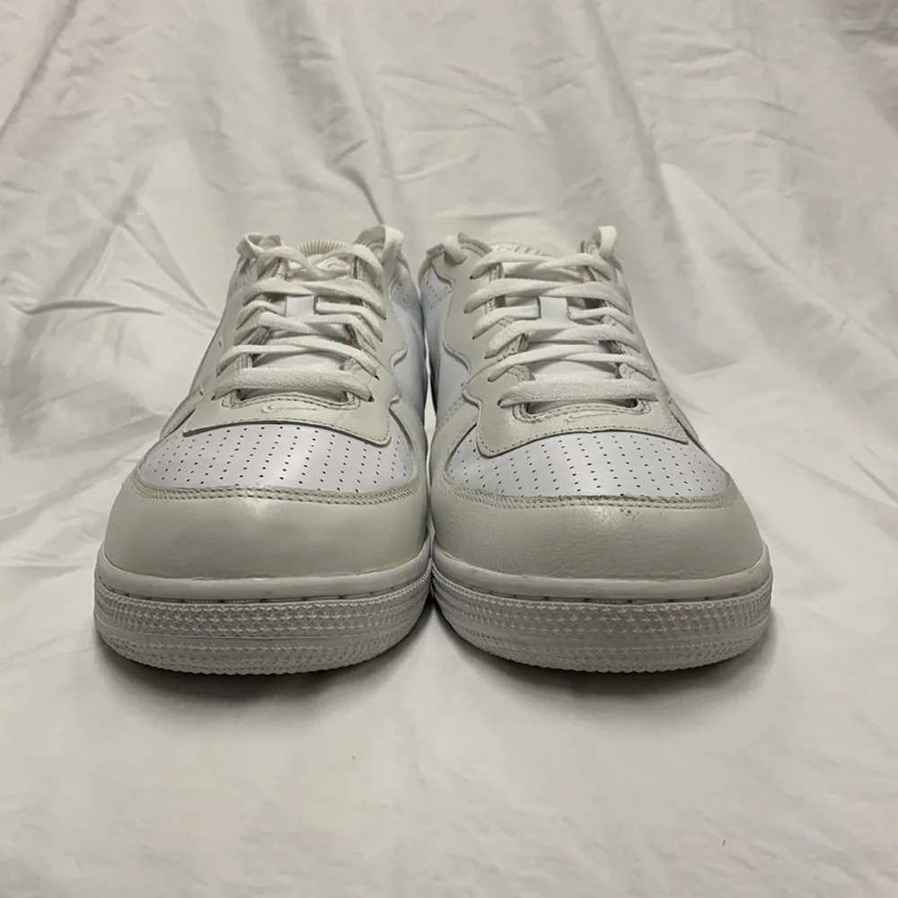 Nike White and Gray Sneakers - Picture 2 of 11